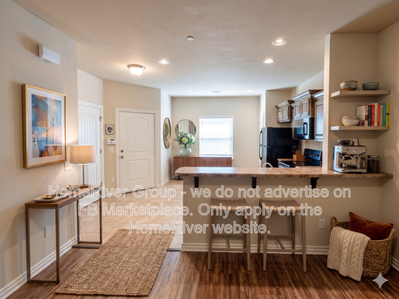 921 Sw 92nd St - Photo 4 of 28