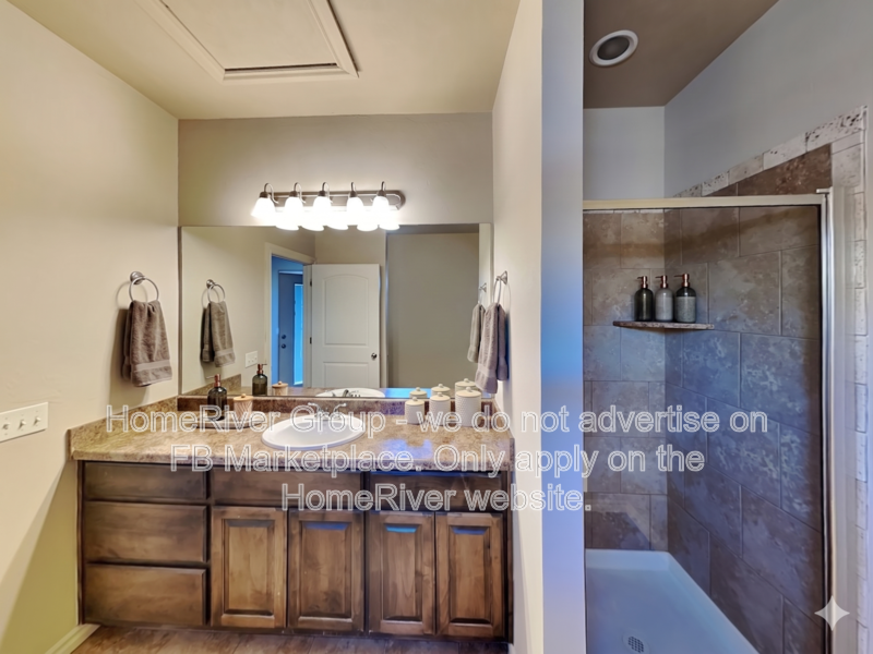 921 Sw 92nd St - Photo 6 of 28
