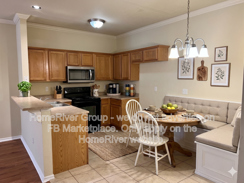 11137 Sw 5th St - Photo 3 of 33