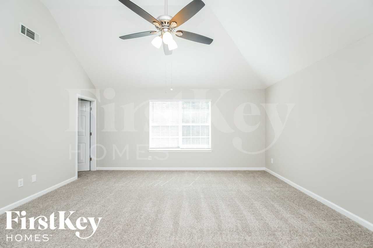 483 Baywood Way - Photo 7 of 15