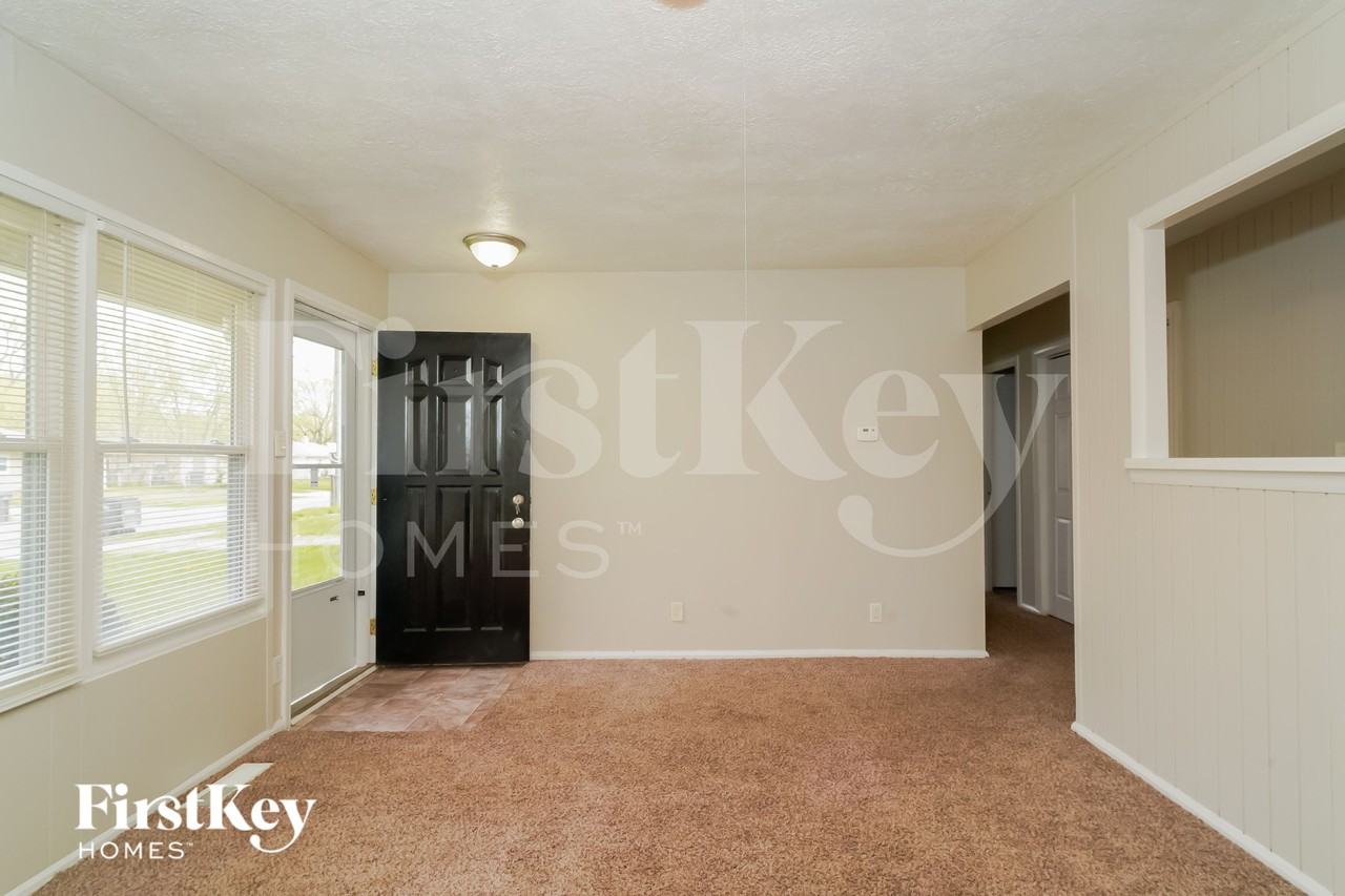 4331 Bertrand Rd - Photo 2 of 15