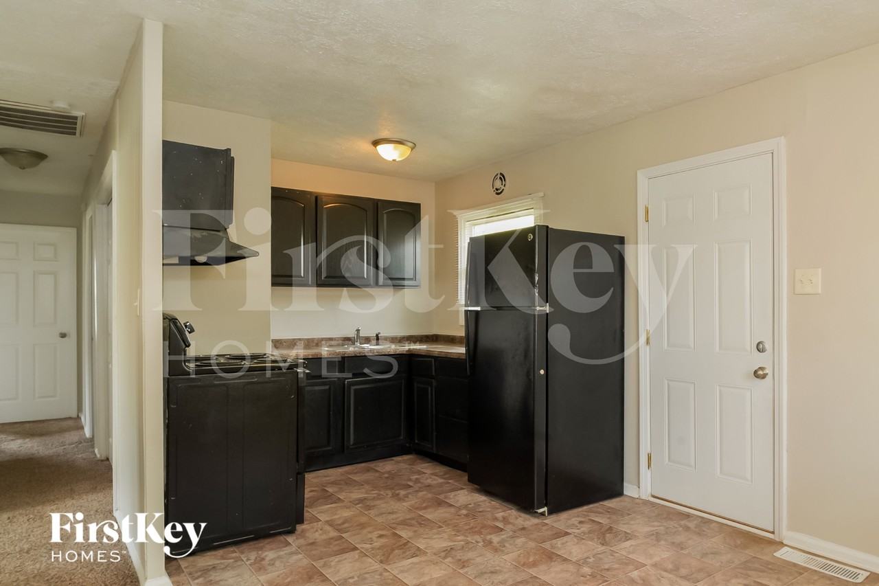 4331 Bertrand Rd - Photo 7 of 15