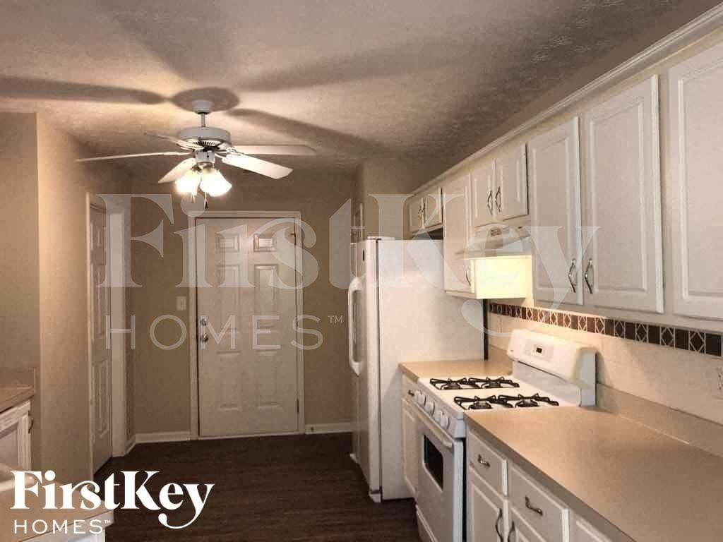 4172 Evian Way - Photo 5 of 19