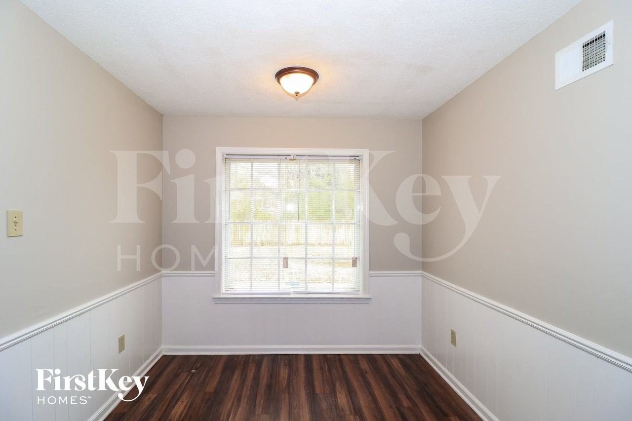 3349 Lynchburg St - Photo 4 of 15