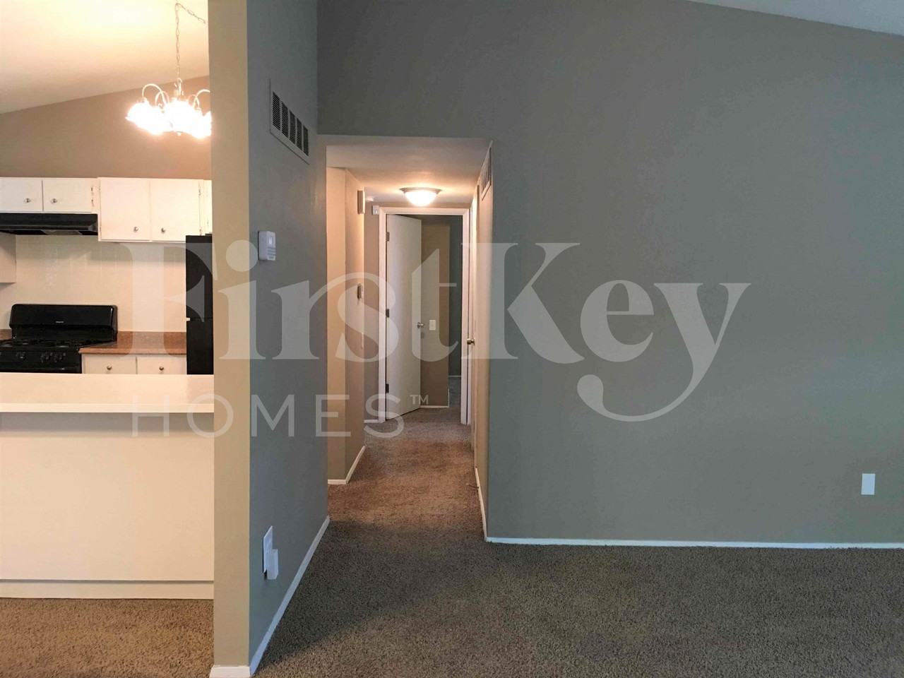 2560 Pheasant Dr - Photo 3 of 21