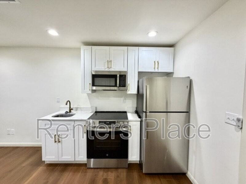 1140 S Quincy Ave #1B - Photo 3 of 10
