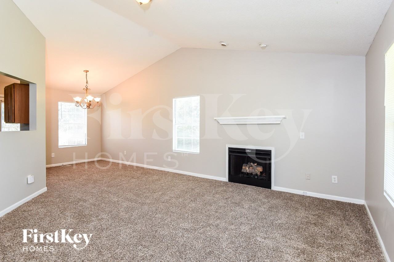 21 Rubie Ln Sw - Photo 2 of 19