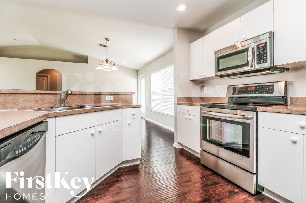 206 Ne 16th Ter - Photo 7 of 15
