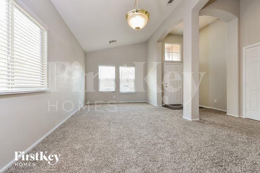 1527 Paradise Reef Ave - Photo 5 of 16