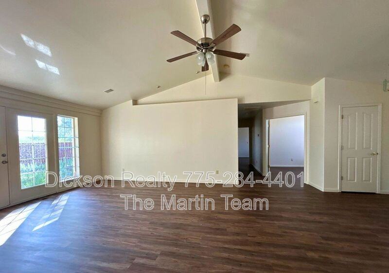 1227 Green Valley Dr - Photo 3 of 24