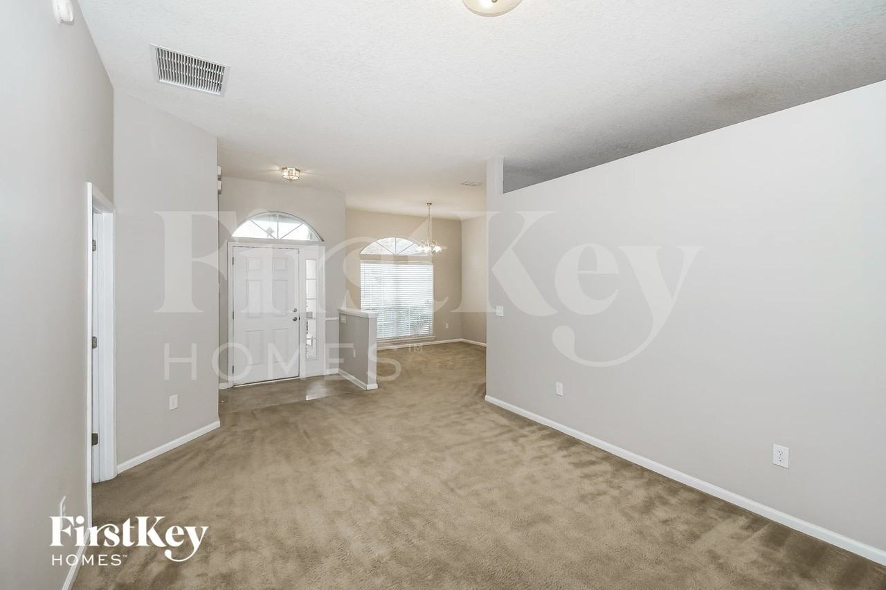 13940 Fish Eagle Dr E - Photo 3 of 15