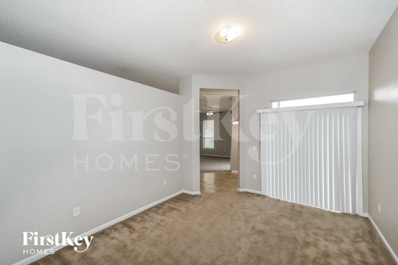 13940 Fish Eagle Dr E - Photo 4 of 15