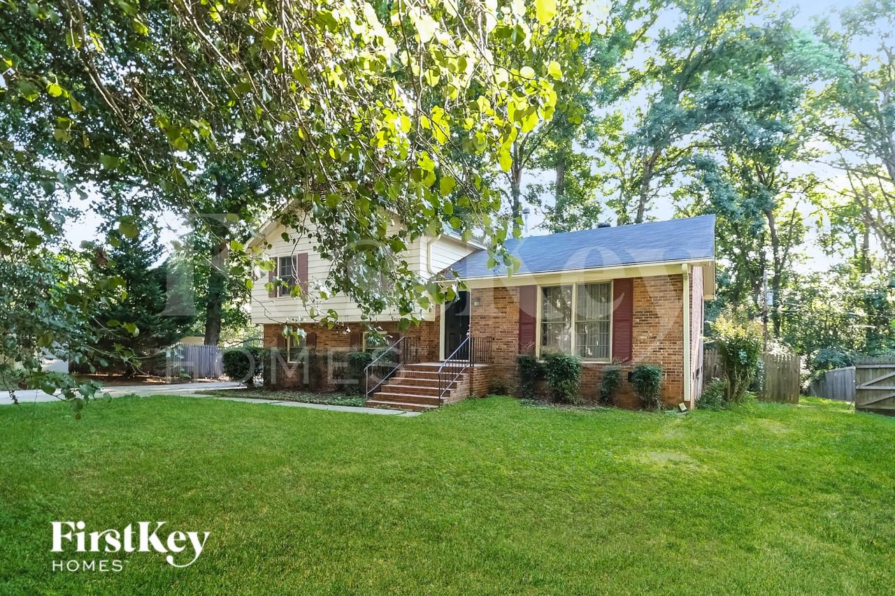 13507 Idlefield Ln - Photo 2 of 19