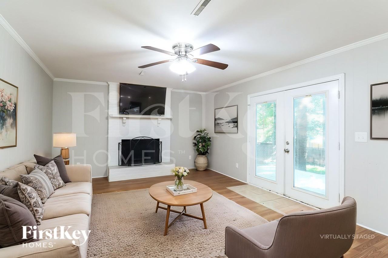 13507 Idlefield Ln - Photo 4 of 19