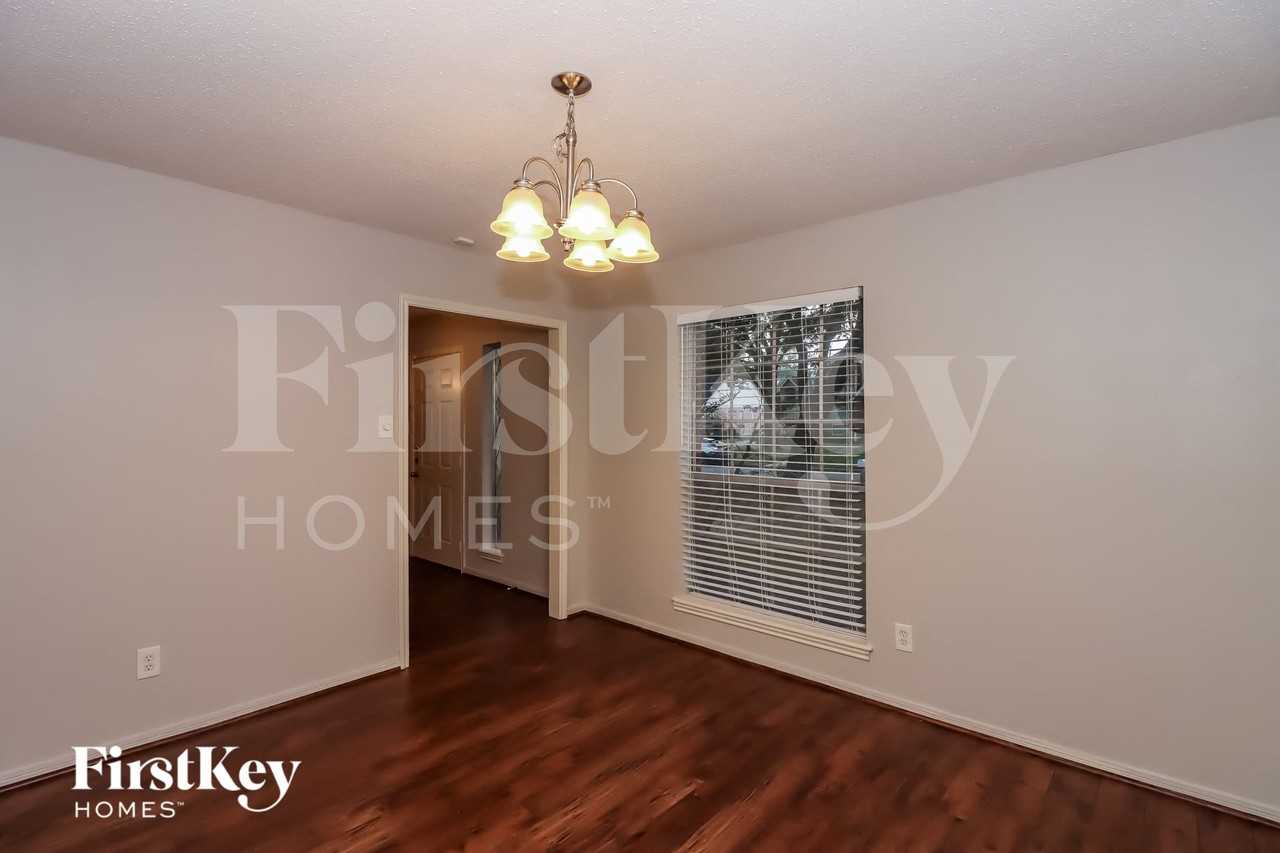 11506 Bristol Lane Ct - Photo 6 of 15