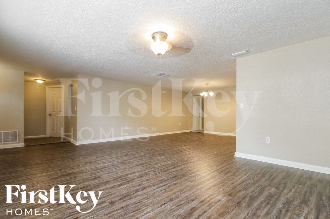 11221 Nome Ave - Photo 2 of 15