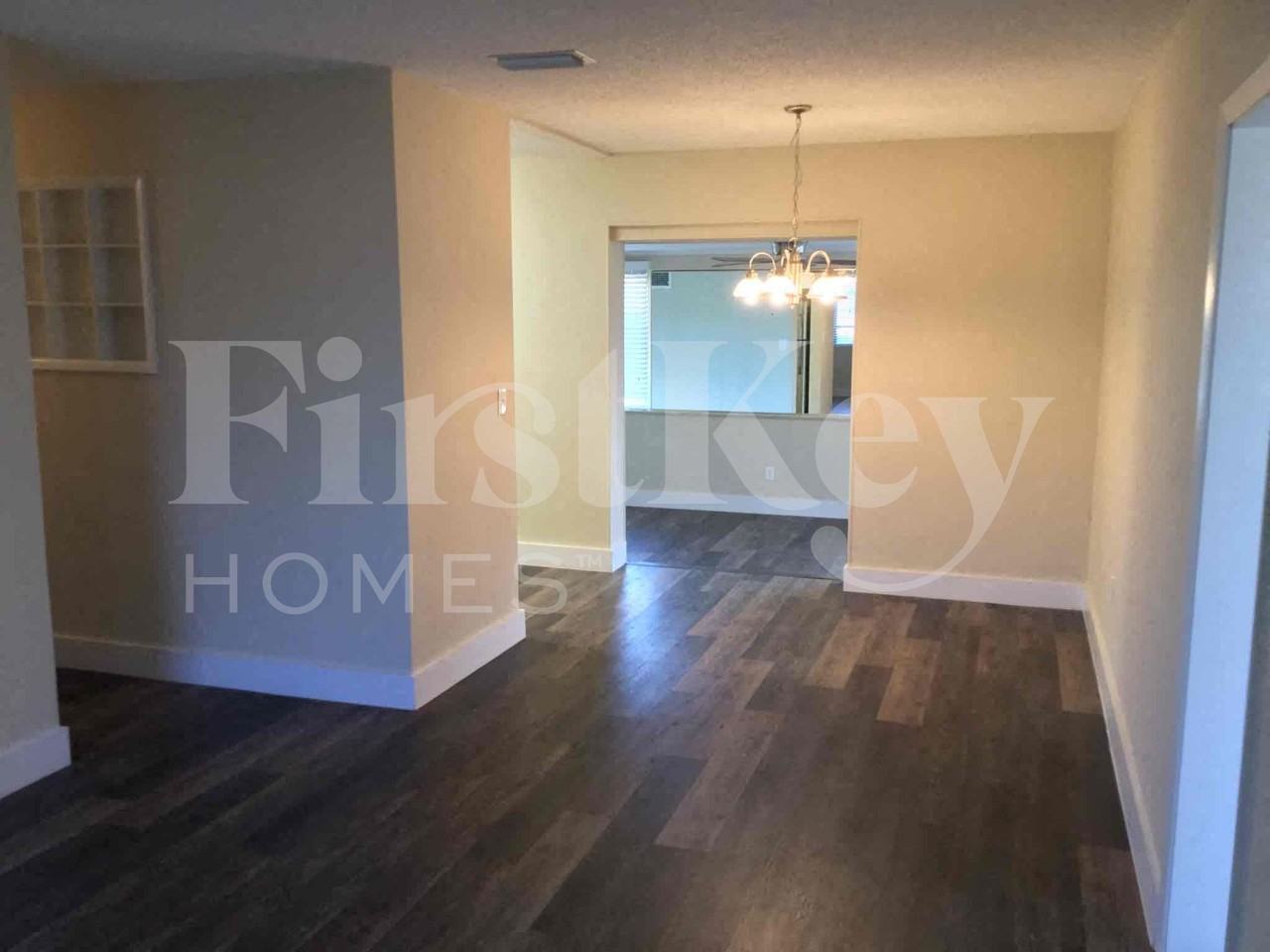 10020 Swstreet - Photo 2 of 25