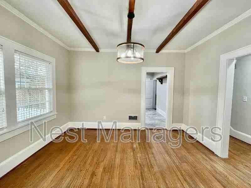 1312 Summitt Ave - Photo 7 of 38