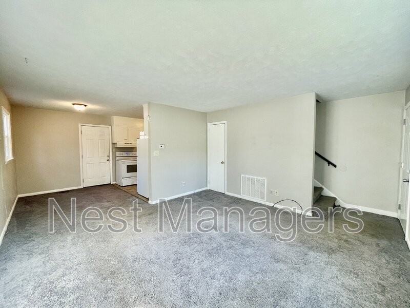 830 Pilot Ave - Photo 4 of 13