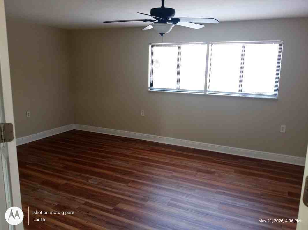 1439 Glick Dr - Photo 6 of 22