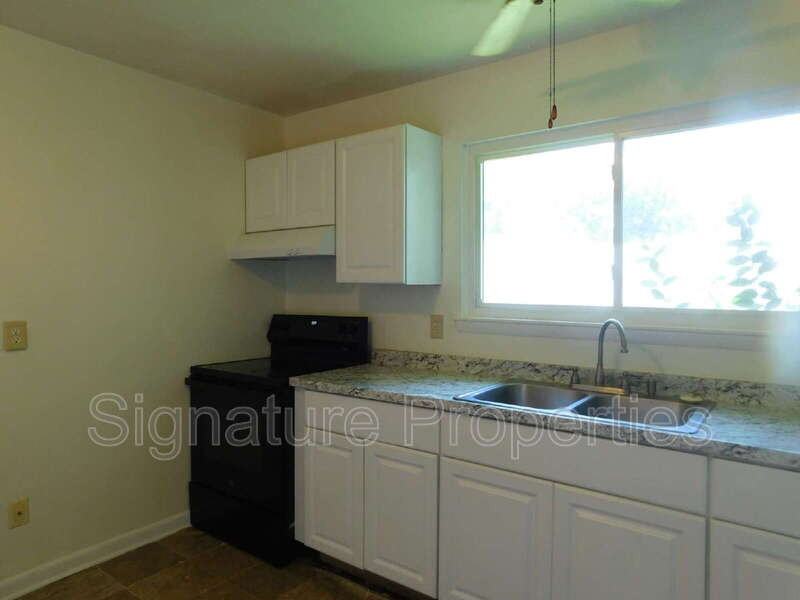 3825 Annie Ln - Photo 3 of 22