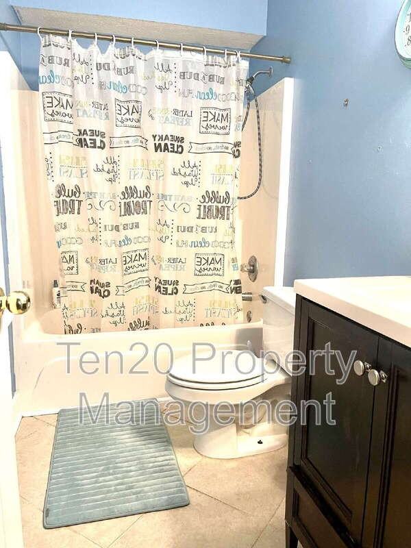 1 Wheatfield Dr - Photo 2 of 17
