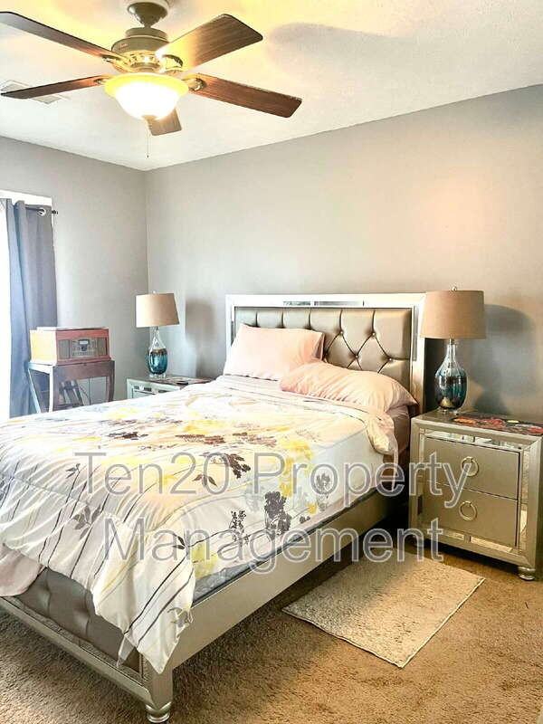 1 Wheatfield Dr - Photo 7 of 17