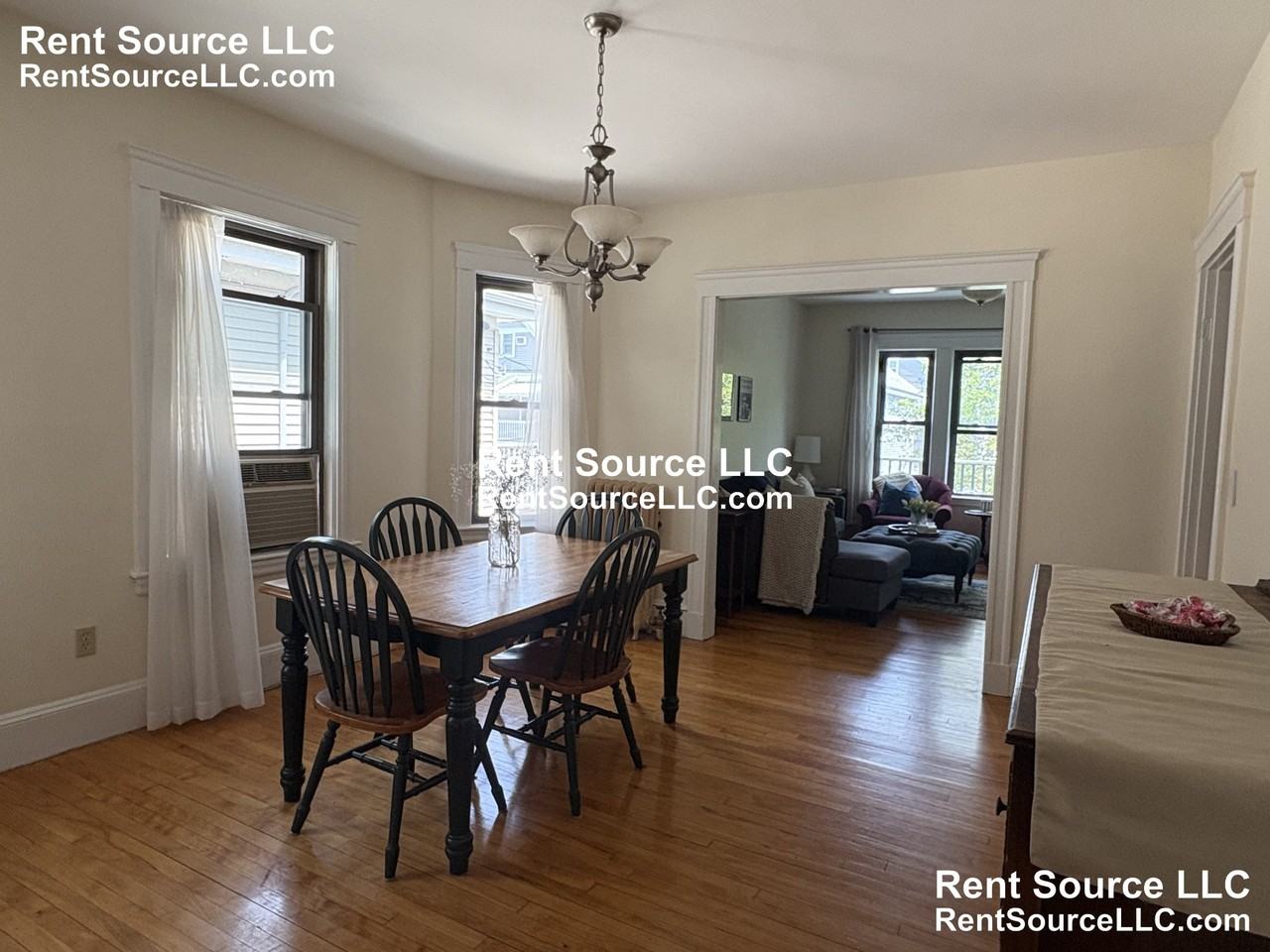 35 Stoughton St - Photo 2 of 20