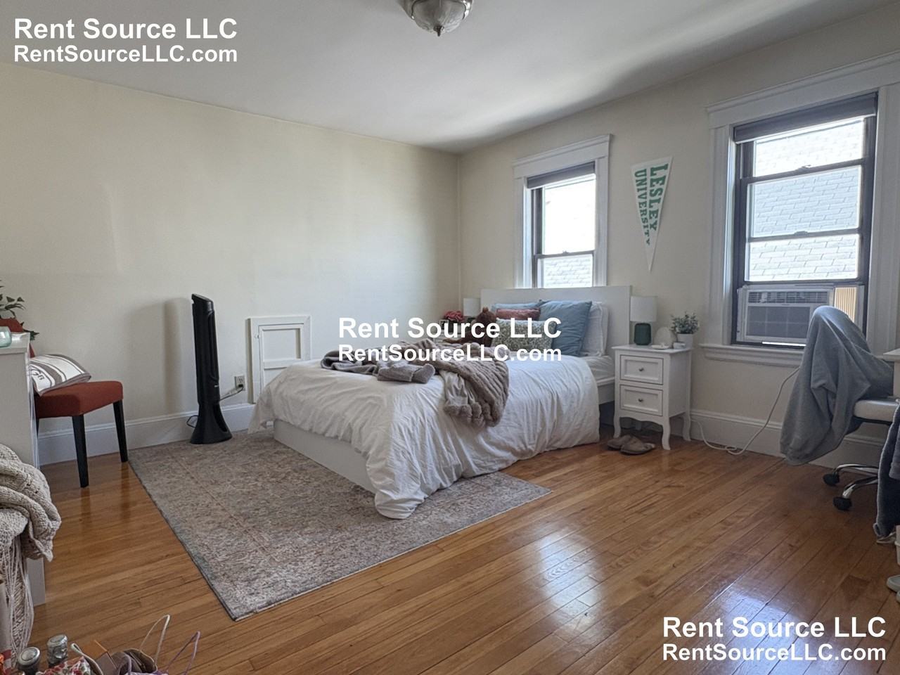 35 Stoughton St - Photo 7 of 20