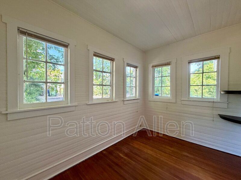 33 Starnes Ave #4 - Photo 7 of 20