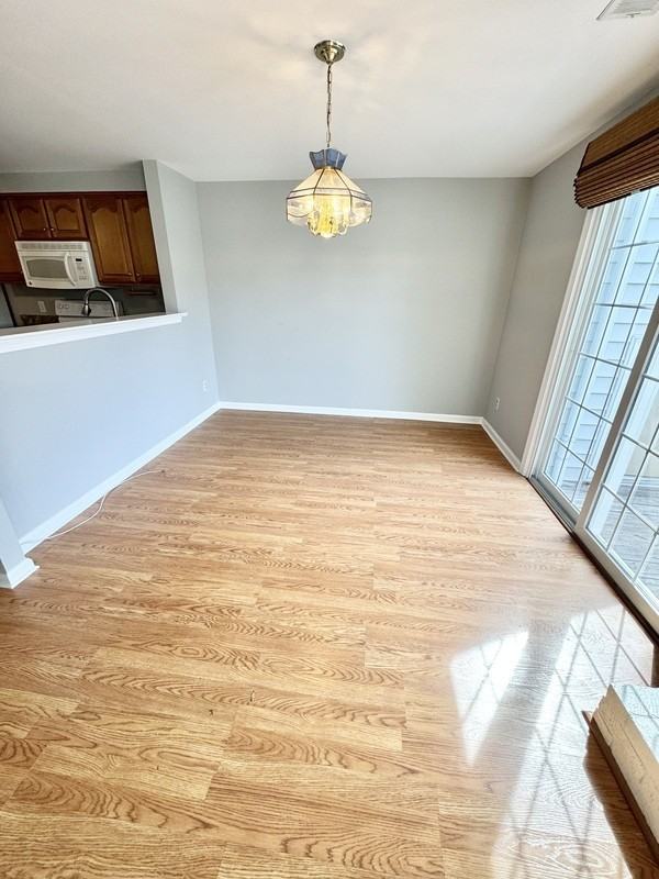 1514 Cross Keys Ct - Photo 3 of 14