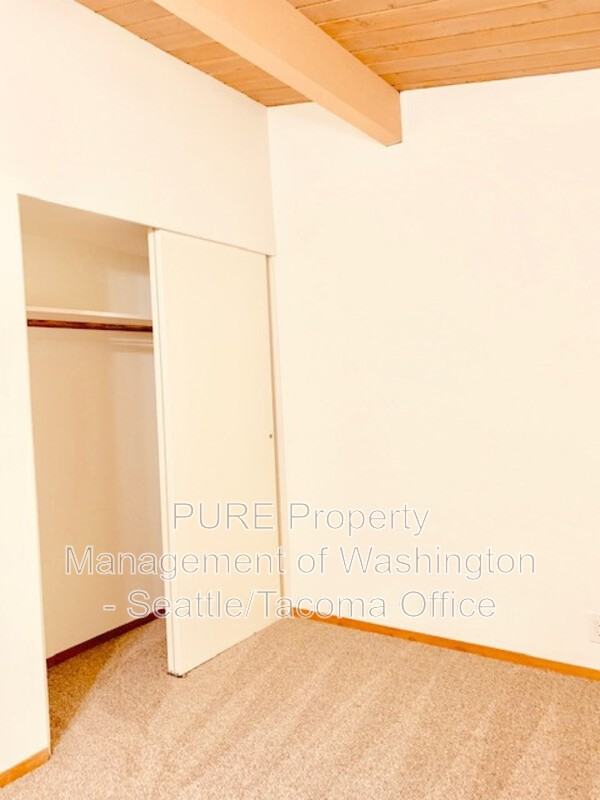 9015 45th Ave Sw - Photo 6 of 13