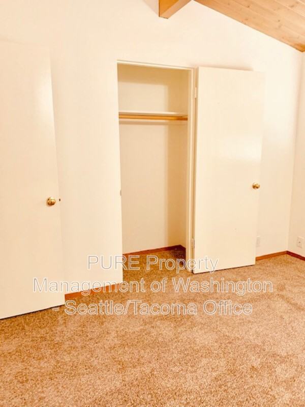 9015 45th Ave Sw - Photo 7 of 13