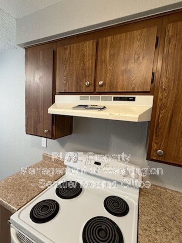 8626 26th Ave Sw #A - Photo 5 of 16