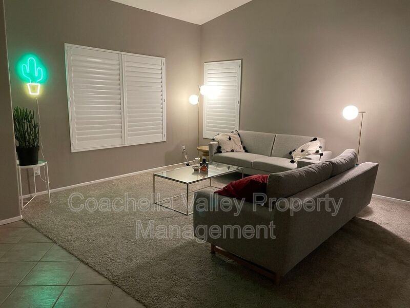 2162 Shannon Way - Photo 3 of 37