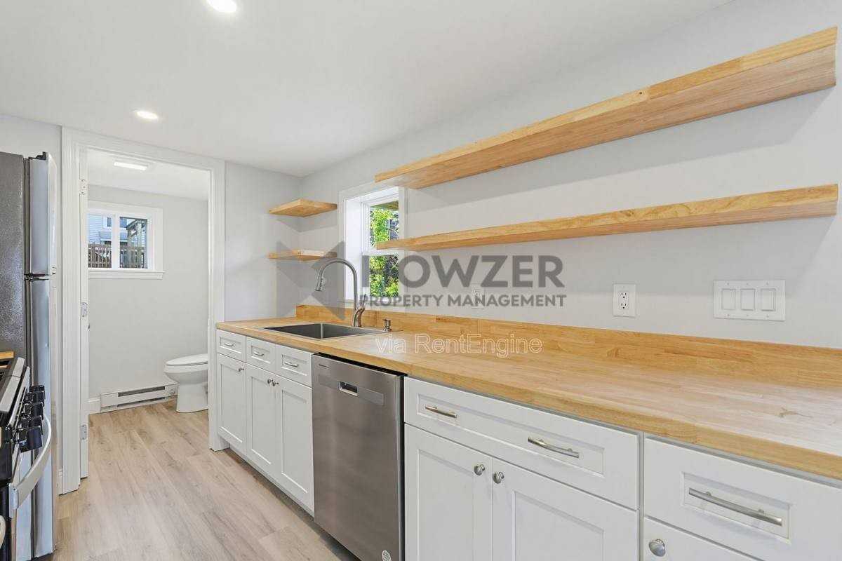 Riverside Ave #1R - Photo 4 of 10