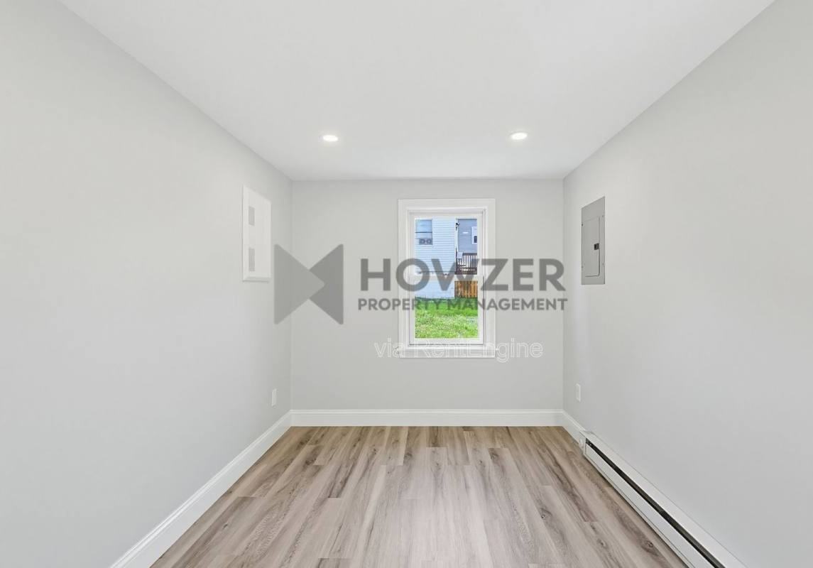 Riverside Ave #1R - Photo 6 of 10