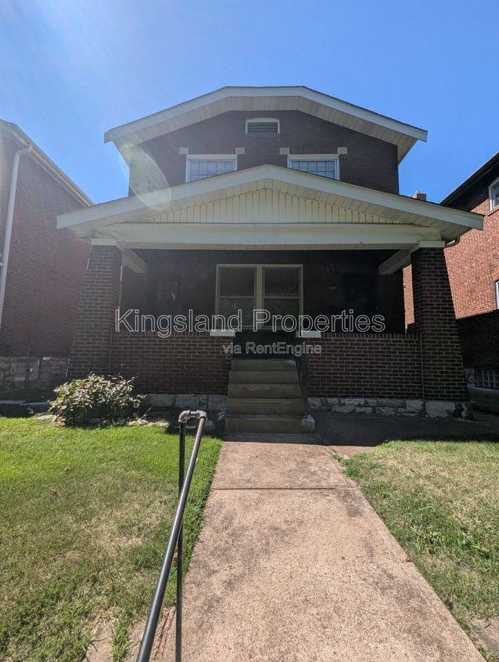 5707 Dewey Ave #1F - Photo 3 of 10