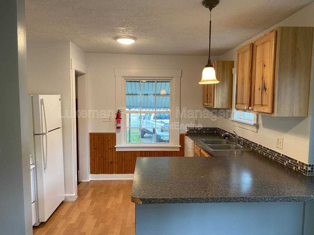 117 Nelson Ave - Photo 3 of 10
