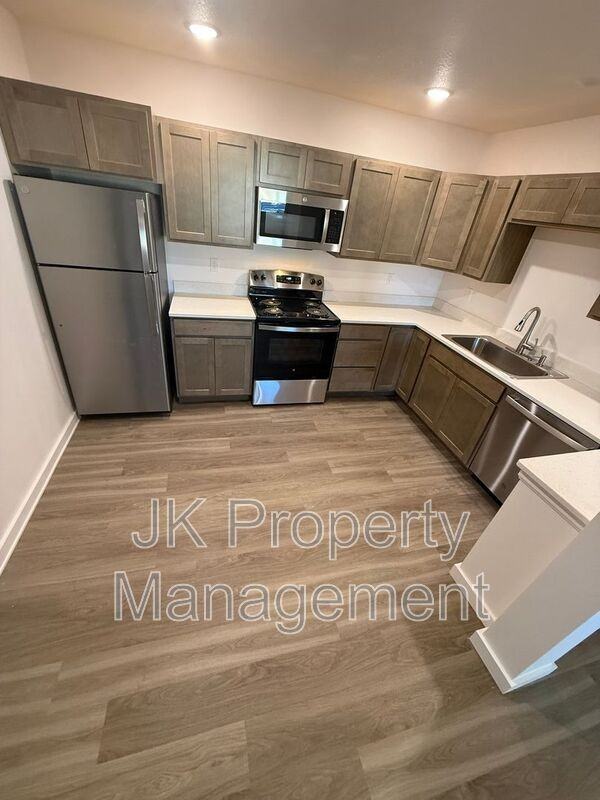 3440 11th Ave S #02 - Photo 6 of 20
