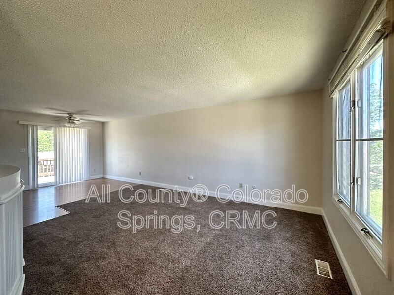 1153 Keith Dr - Photo 2 of 15
