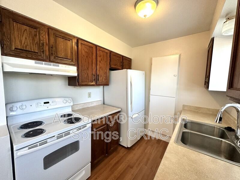1153 Keith Dr - Photo 5 of 15