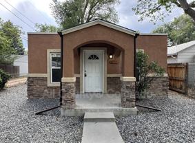 822 S Logan Ave - Photo 1 of 1