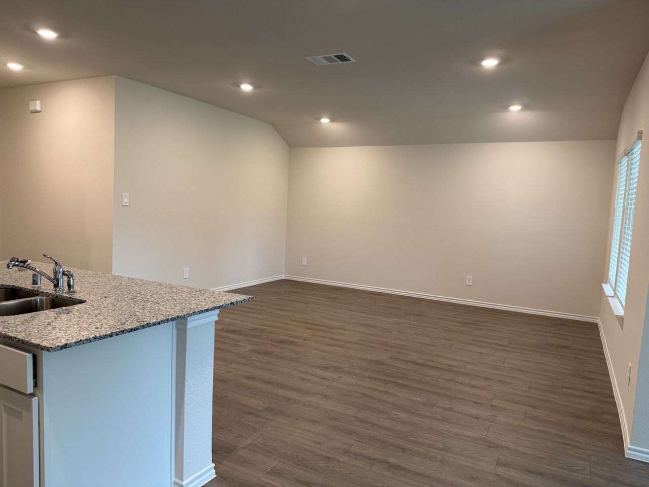 845 Wild Rose Way #NA - Photo 6 of 16
