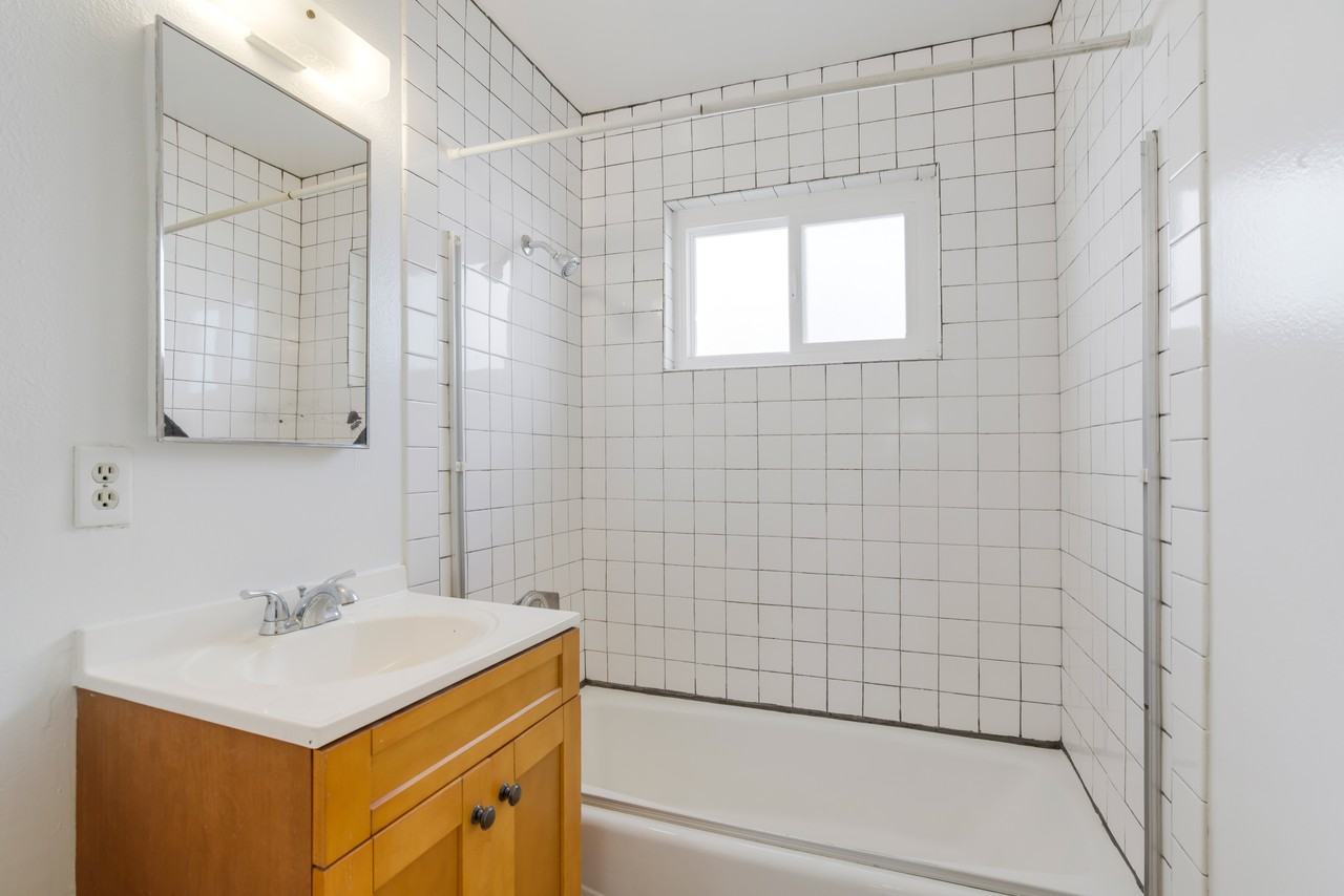200 Chester Way #4 - Photo 4 of 6