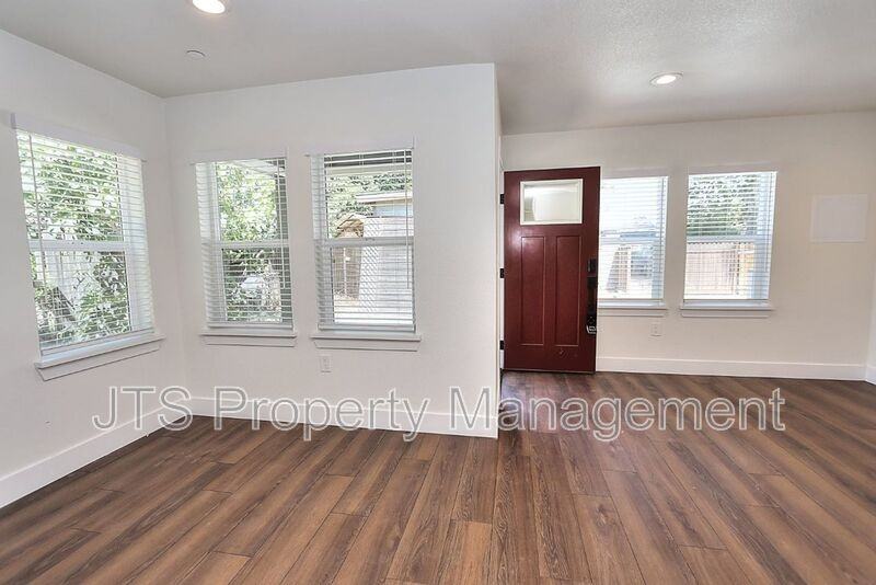 4712 65th St - Photo 6 of 45