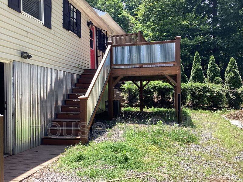 34 Erskine Ave - Photo 2 of 14