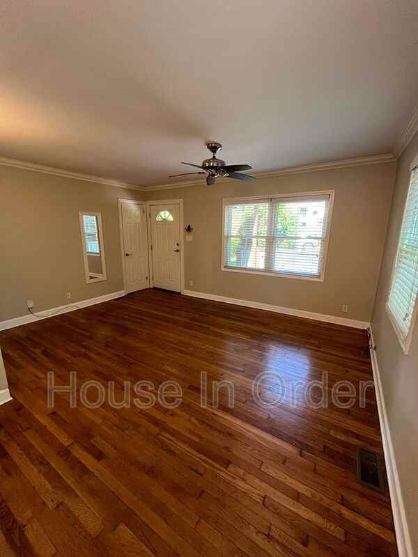 34 Erskine Ave - Photo 3 of 14