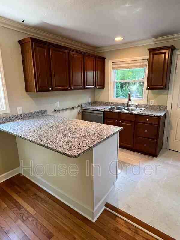 34 Erskine Ave - Photo 5 of 14