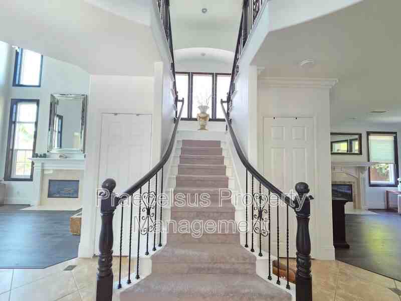 2819 Savannah Ct - Photo 6 of 23